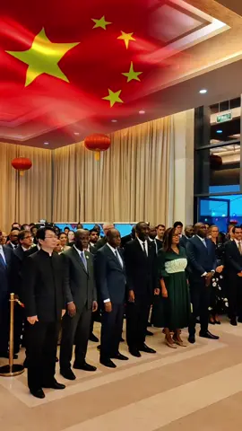 𝐉𝐨𝐲𝐞𝐮𝐱 𝐚𝐧𝐧𝐢𝐯𝐞𝐫𝐬𝐚𝐢𝐫𝐞 ! Le 30 septembre, l'Ambassade de #Chine a organisé la réception à l'occasion du 76ème anniversaire de la fondation de la République Populaire de Chine.