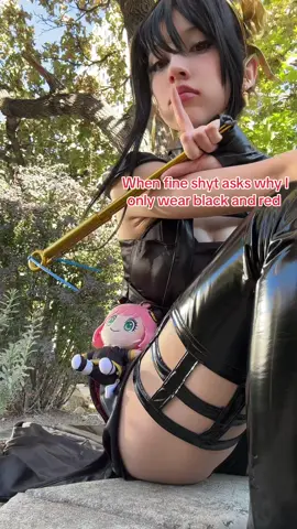 Part 2! More Yor forger content from fanx!! #yorforger #yorforgeredit #yorforgercosplay #yorcosplay #yorspyxfamily #spyxfamily #spyxfamilycosplay #yorspyxfamilycosplay #anyaforger #loidforger #アニメ　#コスプレ　#ヨルフォージャー #codewhite #spyxfamilyseason3 