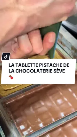 Obtenir la tablette de chocolat pistache de la chocolaterie Sève c’est maintenant possible 🍫 #chocolatseve #pistache #tablettedechocolat #tablettepistache #pralinépistache 