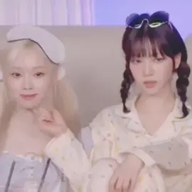 احنا 😚 #لونا #winrina #عبارات_كيبوب #foryoupage #explore 