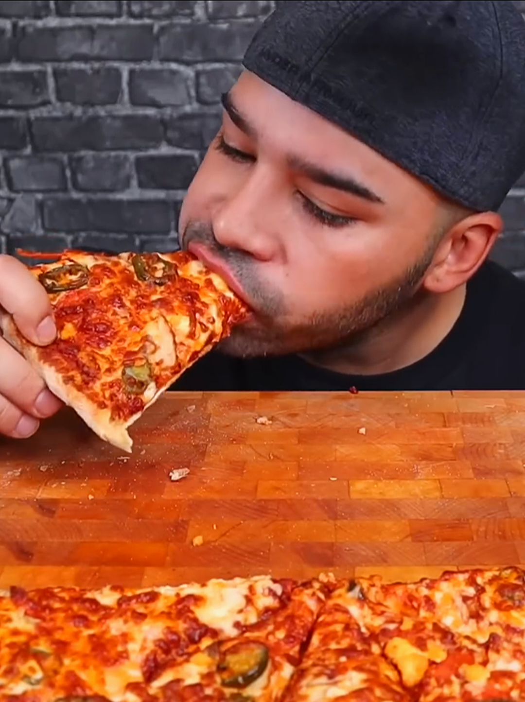 Domino's Pizza Mukbang  #foodtiktok #mukbang #mukbangeatingshow #eatingshow #dominos 