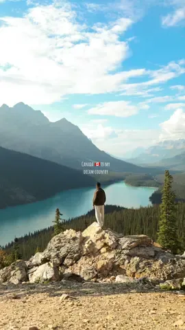 Canada 🇨🇦  #fyp #canada #peytolake 