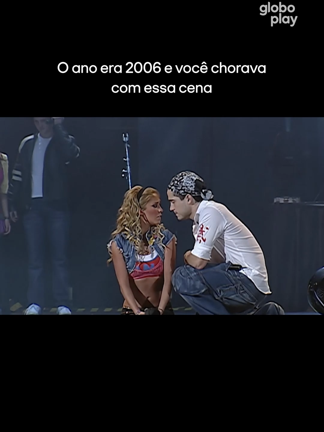 LINDOS! Miguel e Mia no palco e lágrimas no meu rosto!  #rebelde #NovelasNoGloboplay #RBD