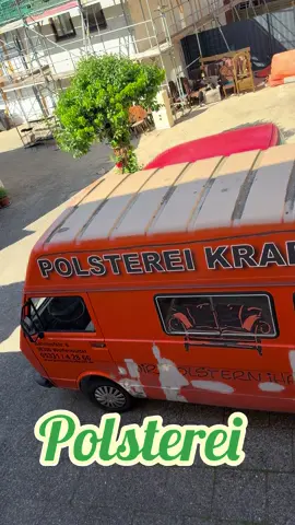 Folgst Du auch Deinem Herzen, auch wenn es sich nicht logisch anfühlt? #ilovemyjob #craft #upholstery #vintage #upcycling 