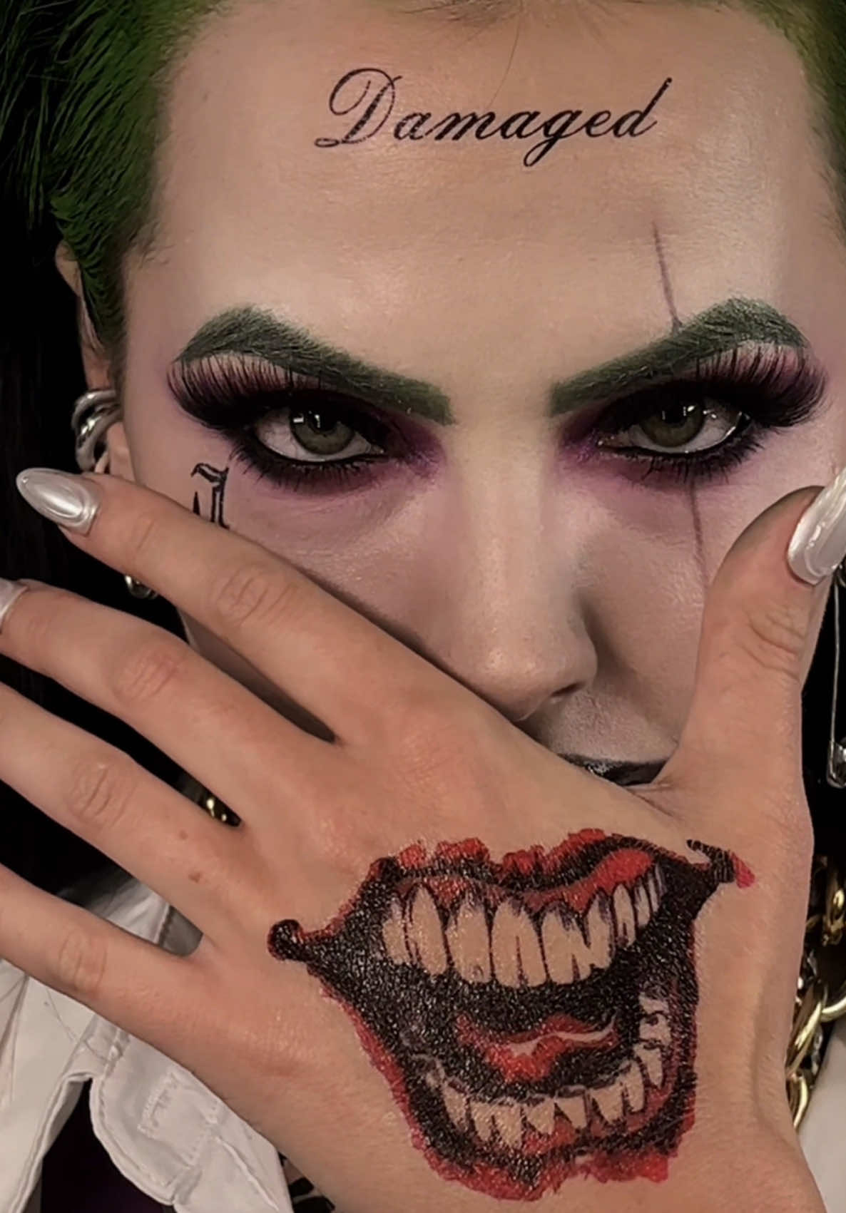 Day 2: The Joker 🃏 Who do you want to see tomorrow? 👀  #31daysofhalloween #fyp #transition #makeup 