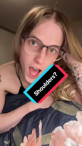 😇😇😇 Surely someone here appreciates femme with some toned shoulders #pnw #wlw #fyp 