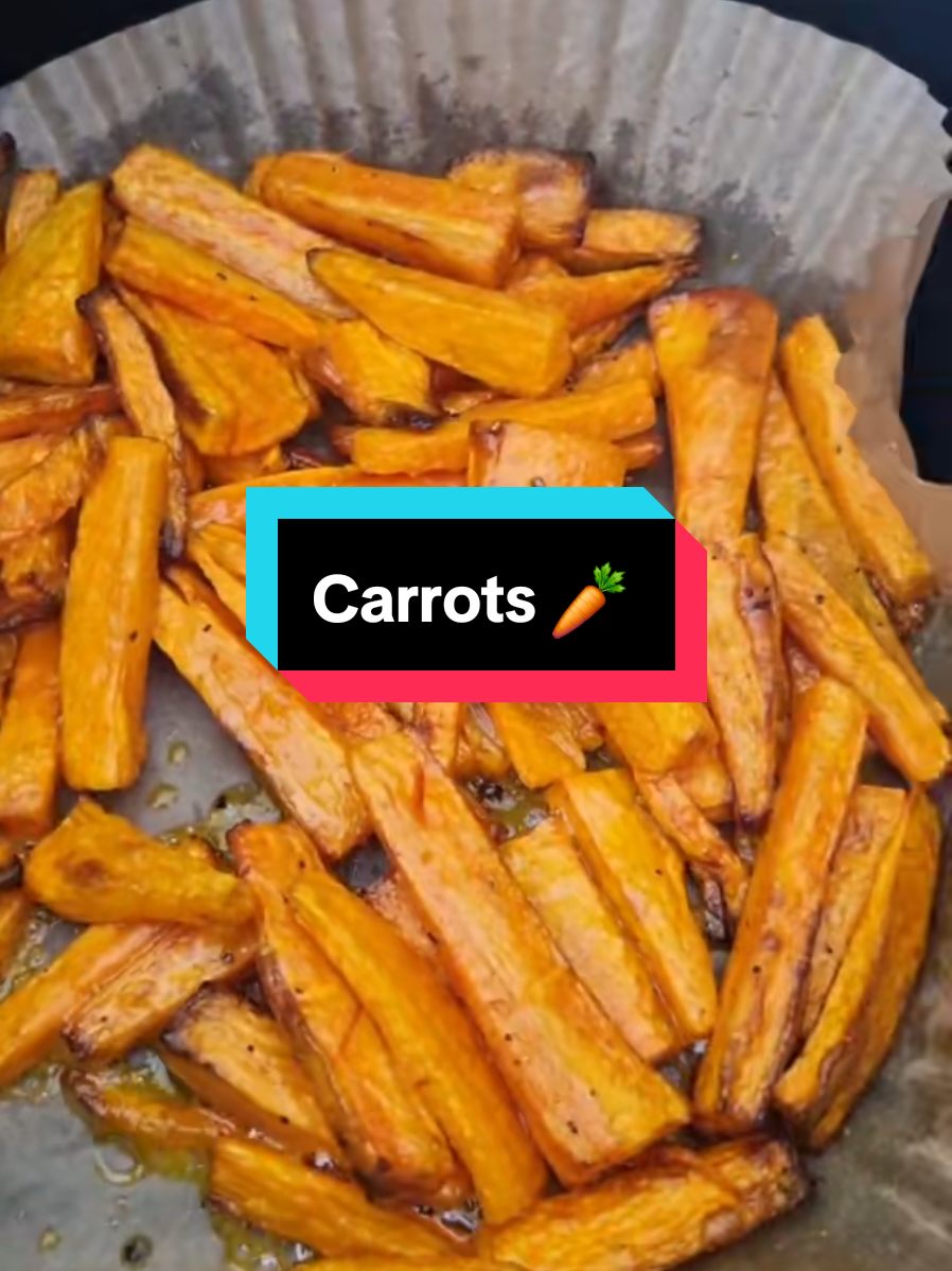 Its definitely comfort food season, and these taste absolutely AMAZING air fried #airfry  #airfryer  #lazycooking #airfrying #fyp 