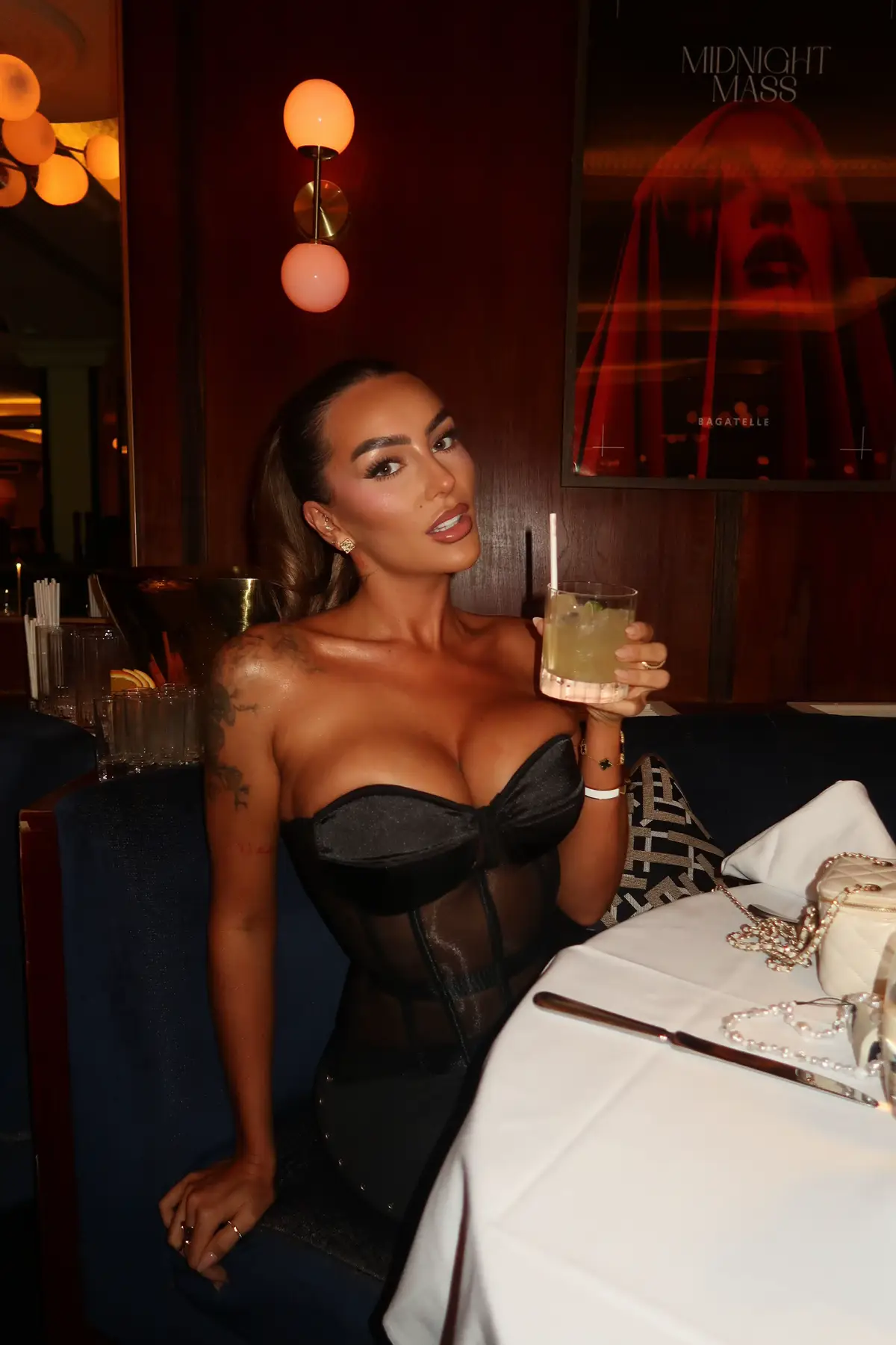 The theme is dinner & a cute fit