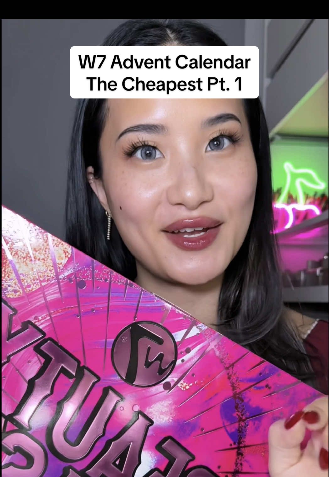 Yes I lied THIS is the most affordable advent calendar this year no one can convince me otherwise 🙃🤧🥴 #makeupreview #adventcalendar #unboxing #honestreview #affordablemakeup 