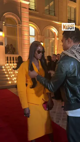 #naomicampbell #fashionweek #rogervivier #TikTokFashion #onregardequoi @Roger Vivier 