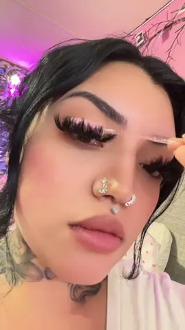 @Lashsun Beauty Shop 😍 Lash map✨ 18s stacked , applied 4 22s for the fluffy look!☺️✨🩷 #lashsunclusterkit #lashkit #biglashes #lashclusters #lashesathome 