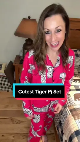 Replying to @sherihb333 These are so affordable, comfy & cute!!! @CAFFARIA #pajamaset #sleepwear #giftsforher #matchingpjs #falldealsforyou 