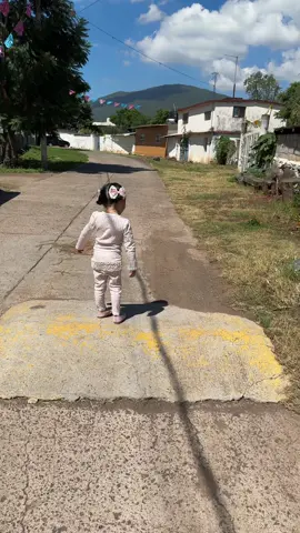 Caminando con la monita💕💕 #sanmiguel #michoacana🇲🇽🥑🐓 #michoacan #mexi 