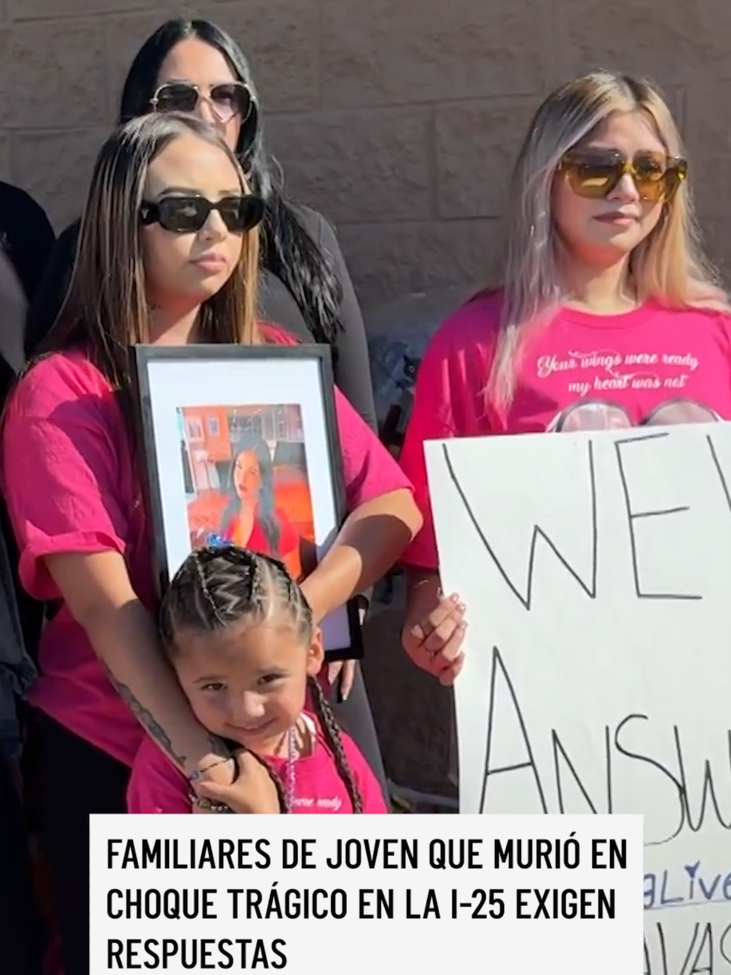 A dos meses del trágico accidente en la Interestatal 25 que cobró la vida de Ava Padilla, una joven de 20 años, su familia rompe el silencio. En exclusiva con Telemundo Colorado, piden justicia y respuestas, ya que aseguran que hay muchas dudas sobre lo ocurrido aquella noche del 28 de julio. #TelemundoColorado #Noticias #colorado