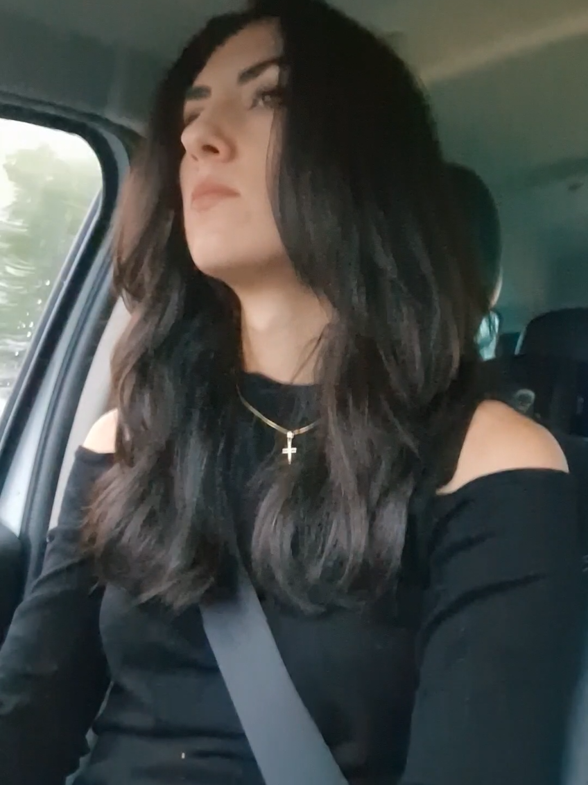 Zilele au devenit prea scurte pentru a avea mai mult timp după munca 🥹 Asa ca in timp ce ma întorc acasa imi organizez timpul rămas pentru a face activități pentru casă, dar și pentru a petrece timp cu cei dragi ❤️ Noua formula Savex asigura rufe curate, strălucitoare in doar câțiva pași  @BUZZStore @Savex Romania  #buzz_savex #savexromania #laundry#detergent #buzz_savexwhitepremium 