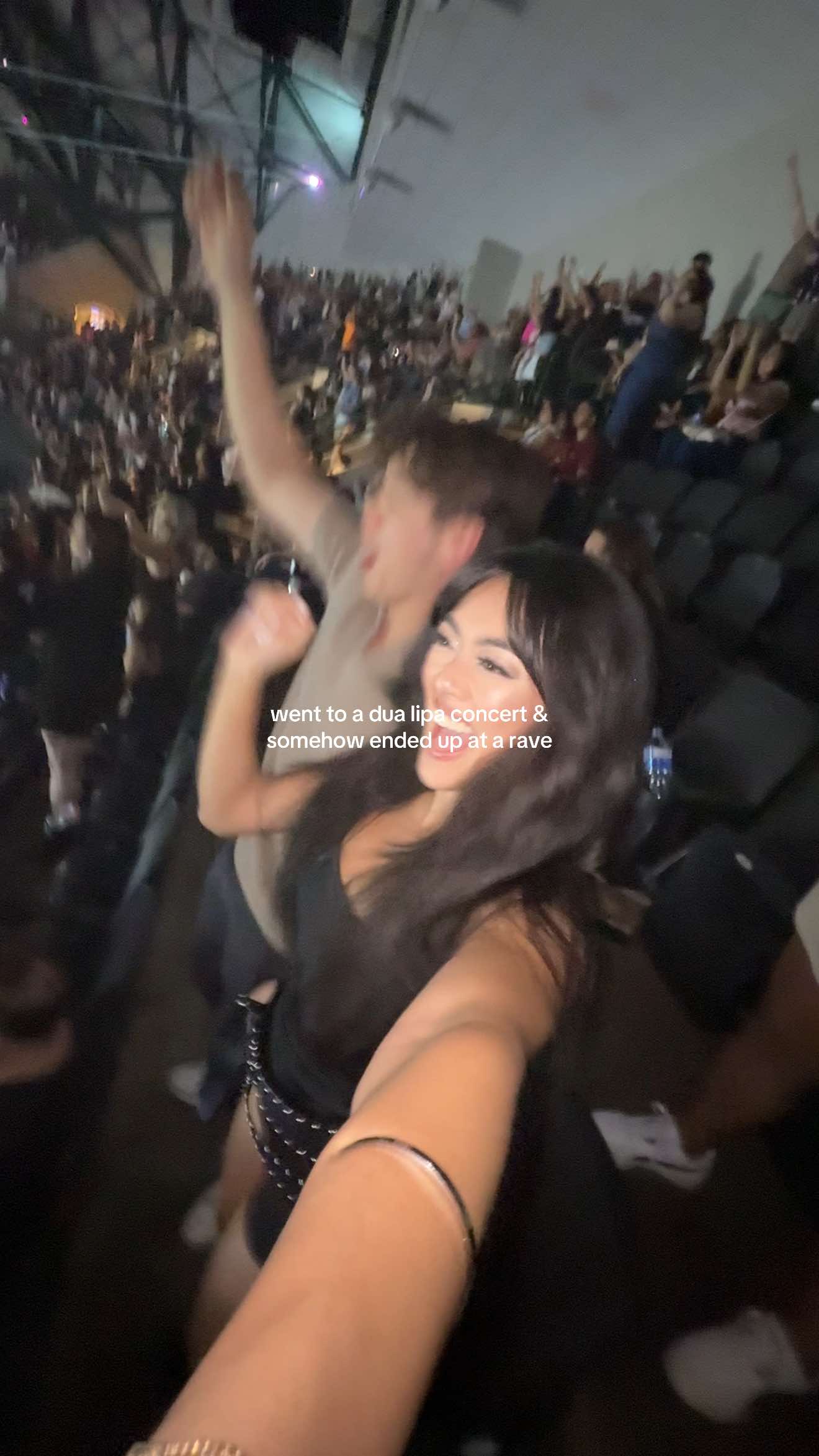 pov: @Dua Lipa’s concert turns into a rave — SHE’S AMAZING 🕺✨🪩 . . . . . . . #dualipaconcert #dualipalive #radicaloptimismtour #dallastx 