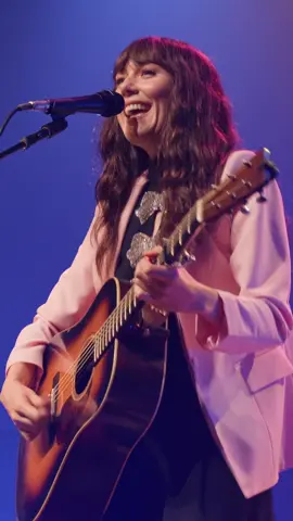 She comes in colors everywhere 🌈 check out our mash-up of “She’s A Rainbow” (@The Rolling Stones cover) and “Over the Line” live from Green Mountain Bluegrass and Roots on my YouTube channel!
