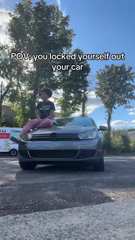 Just waiting for a mfr to come unlock this hoe #lockedoutofcar #sendhelp #myvape #volkswagengolf 