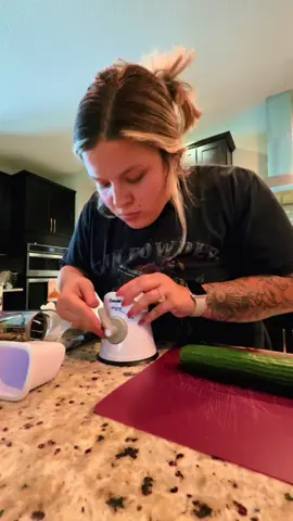 Were you impressed with the slicing of this cucumber??? #geedel  #cheesegrater #bestproduct #fyp