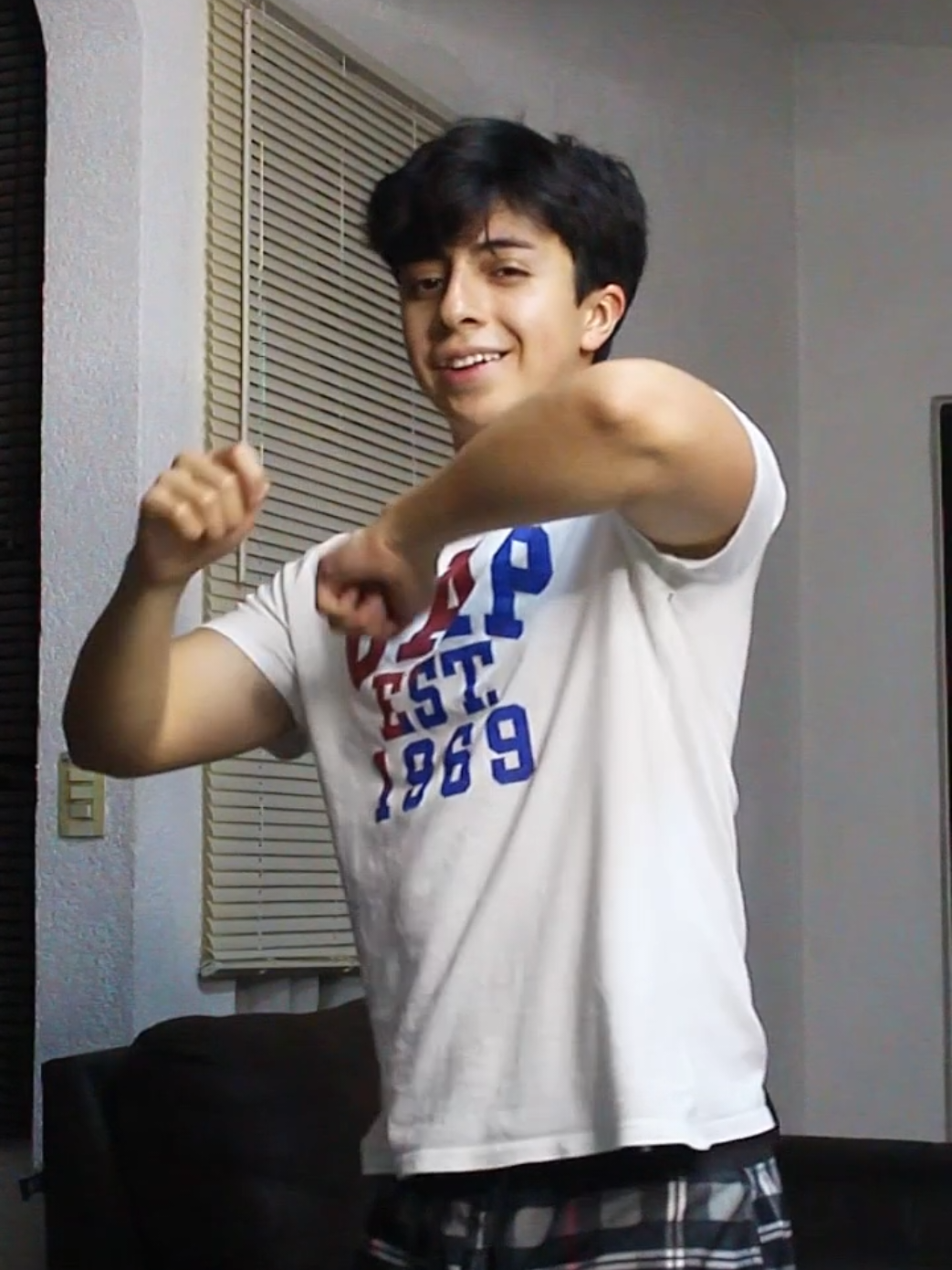 Abajo, arriba, al centro y pa dentro ❤😉 // Ig:edwardruizoz  #Viral #baileargentino #dancingtrend #edwardruiz 