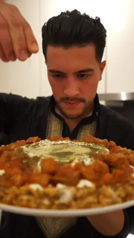 Shola Jan 🇦🇫❤️ 4 cups Extra Long Grain Rice 1 cup Mung Beans 5 cups of Water 4 cups Beef Broth 1 cup Tomato Sauce 3/4 cup Oil 1 can Chickpeas 3/4 cup Cilantro (chopped) 2 tbsp Salt & Pepper 1 tbsp No Salt Seasoning Mix 1 tbsp Dill#afghan #afghanistan🇦🇫 #foryoupage #viral #recipes 