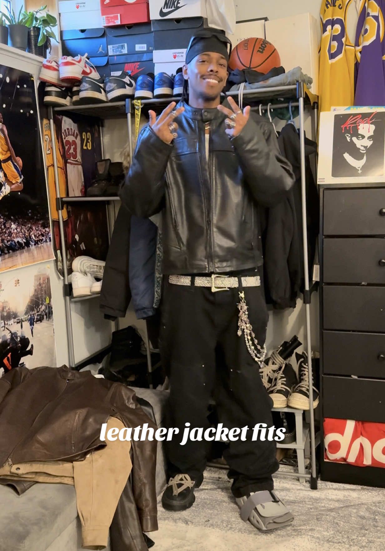 leather jacket fanatic ! this how i style mines 💯 #streetwear#fashion#leather#jacket 