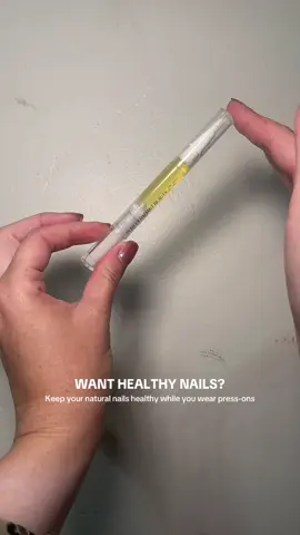 A nail oil for keeping your natural nails healthy, especially if you get your nails done or wear press-on nails ✨ #nailcareroutine #nailoil #nailhealth  #pressonnails #healthynails   