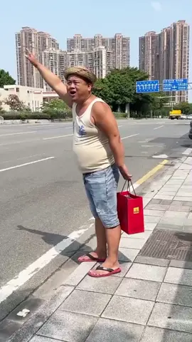 funny pranks🤣🤣#funnyprank #viralreels #foryou #funnyreels #usaaudience 