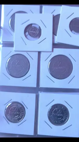 monedas de 2 centavos y 5 centavos de Bolivia
