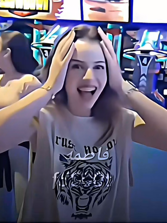 ياريته بس يحضني 😚🤍🤍#فانز_لنوش🔥💙 #بنتضار_الفولو_الملكي😭 #لانا_محمد #لانا_محمد_بركات #جيش_لنوش #احب_لنوش_عندك_مانع🌚🤍 #اعشق_لنوشتي🌑😩 #ام_عيون_خضر👀🌵 #تصاميم_فطومه💞✨ #جيش_فطومه💞 #فطومه💕🦋 #العراق #البصرة #احبكم #مالي_خلق_احط_هاشتاقات #الشعب_الصيني_ماله_حل😂😂 #capcut #fyp #لين_محمد #لين_محمد_بركات #جيش_لينو #احب_لينووو💗✨ @𝑳𝑨𝑵𝑨 🤍 @Sausan hussin @LEEN🌸 