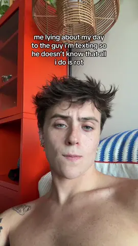 Professional TV watcher #flirting #lying #dating #rot 