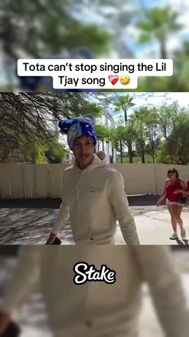 Tota singing 🤣 #tota