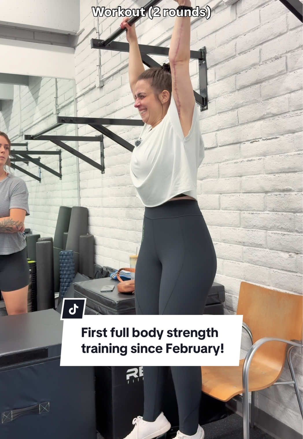 I was nervous going into this workout… and for good reason. 🙈 I hadn’t done a full body workout in over 6 months. But my trainer met me right where I’m at, helping me rebuild strength and endurance in a supportive, healthy way. I’m so grateful to have her guidance through this process! Here’s what we did for my first workout back: 🔥 Warm-Up Activations: • Shoulder band pulls • TRX high + low rows 🤸 Mobility Work: • Leg kicks • World’s Greatest stretch • Squat rocks • Forward + backward lunge rocks w/ calf raise • Cobra hip rotations • Active pigeons • Banded clam shells • Banded lateral leg raises 💪 Workout (2 rounds): • Founders • Squats • Push-ups (kneeling or incline) • Dead hang It might not look like much on paper, but my body was SO sore for days after since some of these areas were being re-activated for the first time since February. 🙈 I’ve never been the most excited about strength training, but after months of not being able to do it through my surgeries and recovery, I’ve found a new appreciation for it. It feels really good to be back. 🤗