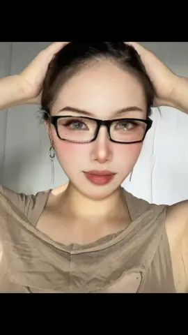 Please ignore my big forehead.💆‍♀️#hilda #fyp #capcut #trend #douyin 