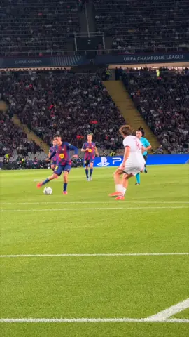 Debut goal in the #ChampionsLeague 🦈 #fcbarcelona #barçaontiktok #goal @Ferran Torres 