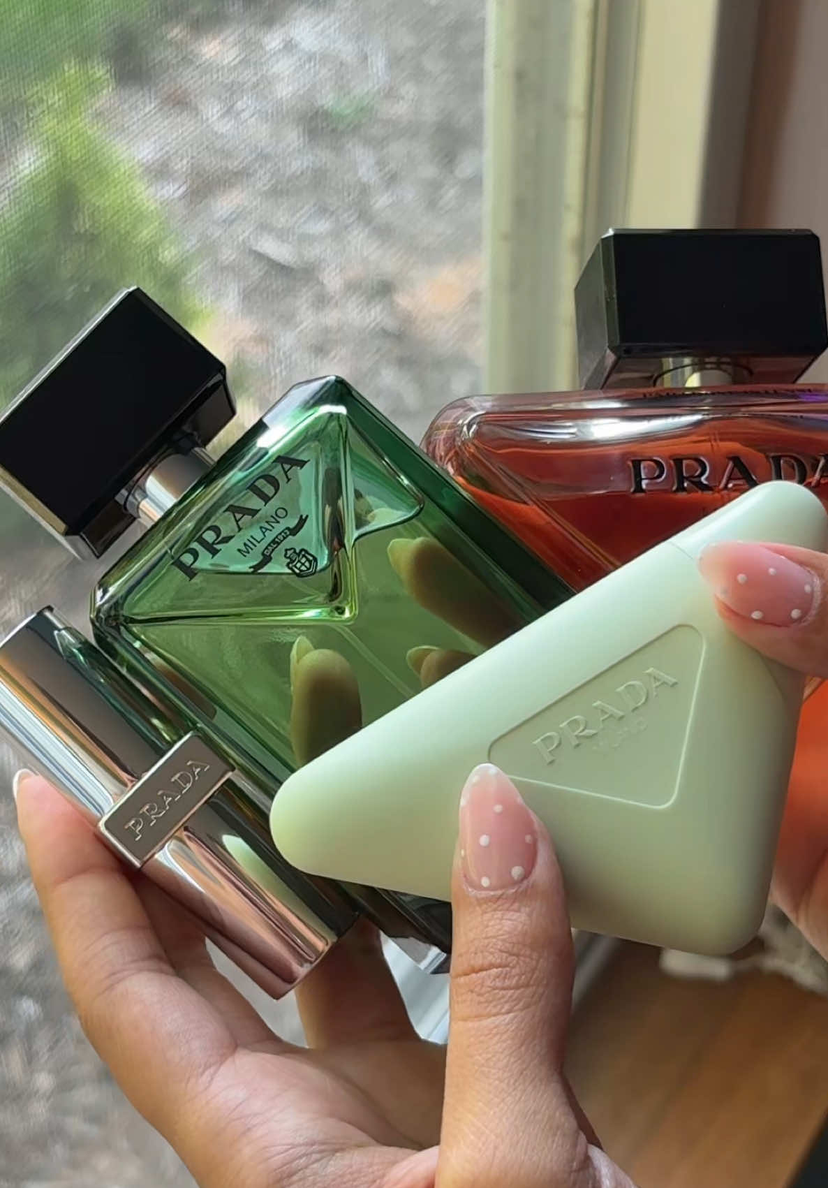 Definitely enhanced the aura. Wow, so beyond grateful!!! @pradabeauty @Prada thank you so much for this gift🫶 #pradabeauty #unboxingvideo #girlfriendeffect 