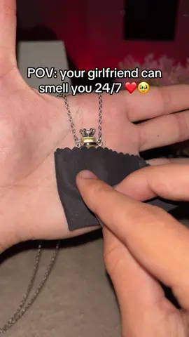 This necklace it’s perfect for your girlfriend ❤️ #relationships #necklace #girlfriend #anniversary #couple 