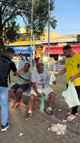Ajude o seu próximo e Deus lhe recompensará 🙏🏻