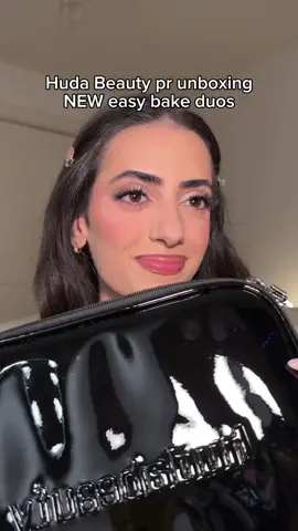Huda beauty pr unboxing NEW easy bake duos  @Huda Beauty @Huda  #makeupreviews #beautyhacks #trendingbeauty #makeupproducts #prunboxing 