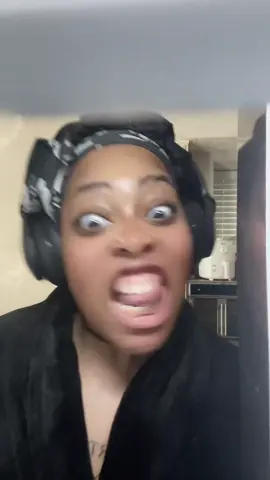 POV: you suck at editing and following directions 😭😭#fyp #trending #pov #sugaronmytongue 