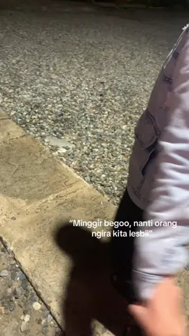 menjauhh njrr #4u #trend #fyp #mk #xybca 