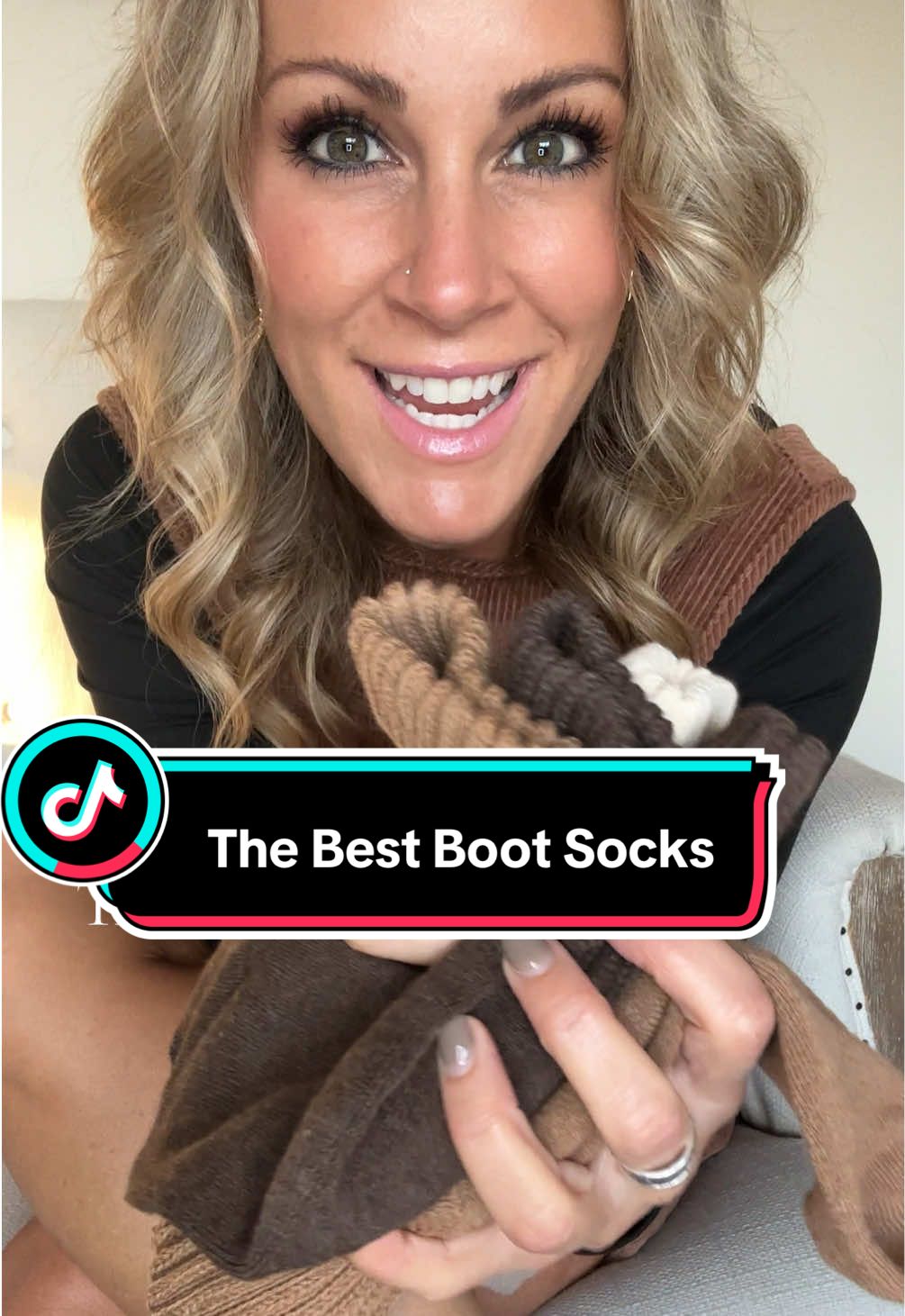 The perfect boot socks for low boots are here! Comes in a 5-pack of must-have neutral colors that go with everything in your wardrobe. 🖤 Style + comfort + the perfect height = a fall essential! 🍂 #BootSocks #NeutralStyle #FallFashionFinds #LowBootLooks #WardrobeEssentials       