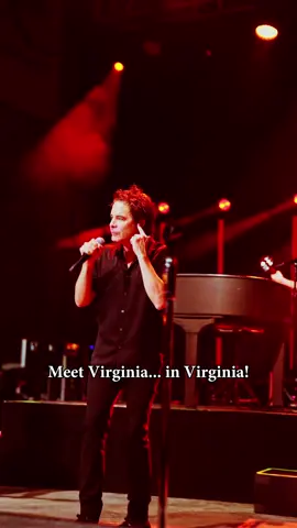 Roanoke, I guess you guys were already well acquainted 🤷🏻‍♂️ 🎥 @definitelynotthesadpunk_ 