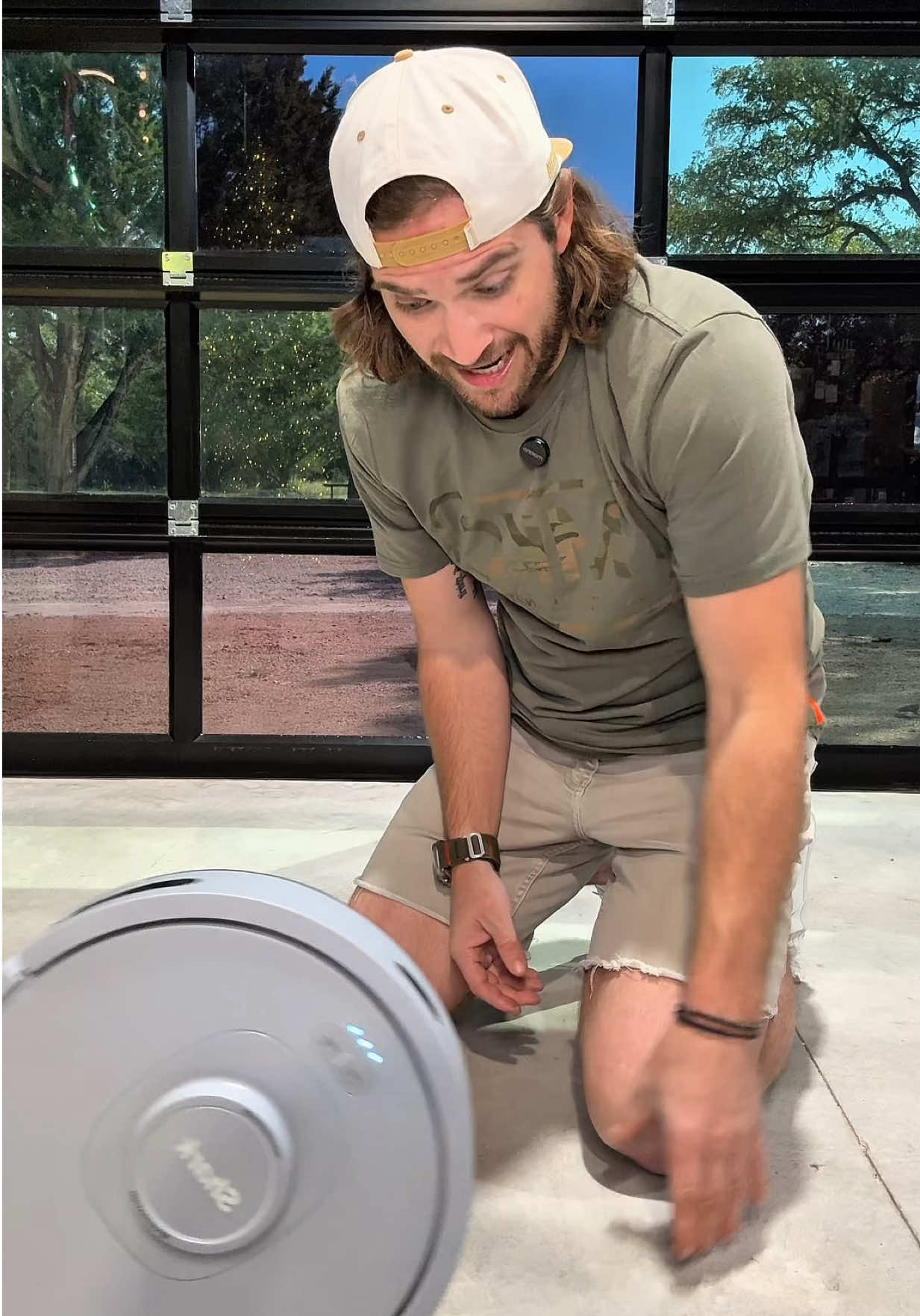 Shark IQ Robot #robotvaccuum #sharkvacuums #vacuumcleaner #dealsforyoudays #tiktokshopcreatorpicks 