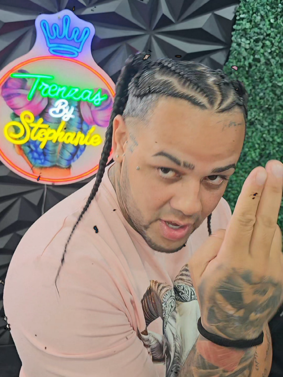 @Stephanie Quiles 🎂🎃🎃 #dimelofea 