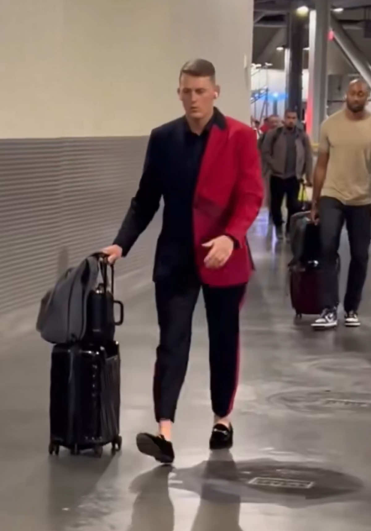 Mac Jones is suited and booted for Thursday Night Football 🔥 100% NFL, 0% Compromise | Watch NFL Game Pass only on DAZN.com | #NFLonDAZN (via HollowayNFLN/X) #nfl #football #macjones #49ers 