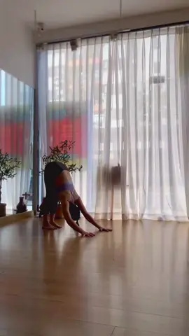 🌿 LỚP YOGA NÂNG CAO 🌿 ✨ Bạn muốn bứt phá giới hạn của bản thân, khám phá chiều sâu trong từng chuyển động? 👉 Lớp Yoga Nâng Cao chính là dành cho bạn! 🧘‍♀️ Thời gian: Thứ 3 & Thứ 5 | 13h30 – 15h30 📍 Địa điểm: 102 Đường số 4, P.16, Gò Vấp 👩‍🏫 Giảng dạy: HLV Thắm – nhiệt tình, vui vẻ, tận tâm 💎 Tại lớp nâng cao, bạn sẽ được: Trải nghiệm những chuỗi bài thông minh, sáng tạo và logic. Chinh phục các tư thế khó để nâng cao sức mạnh, sự dẻo dai và tập trung. Học trong không khí thoải mái, vui vẻ và gắn kết. 📞 Liên hệ đăng ký: 0985 337 568 (An Viên) 🔥 Số lượng có hạn – nhanh tay giữ chỗ để đồng hành cùng chúng tôi trên hành trình Yoga đầy cảm hứng!#yoga #anvienyoga #hlvyoga200h #hlvyoga 