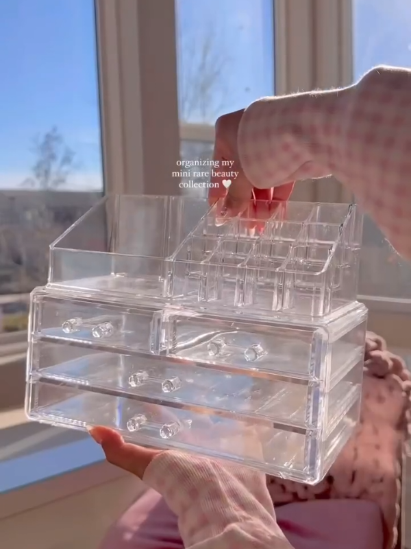 Dê uma olhada em Organizador Maquiagem Caixa Acrílico Transparente Portátil por R$42,99 - R$46,99. Compre na Shopee agora! https://s.shopee.com.br/5ffpVhKxJE#fyyyyyyyyyyyyyyy #foryoupageofficiall #achadosshopee #fyyyyyyyyyyyyyyyy 
