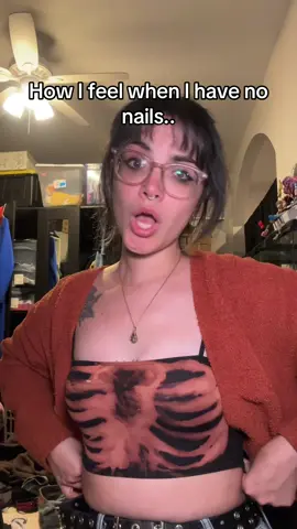 I need nail money but I don’t have any 😭 this is the longest I’ve gone without nails and I’d how to grab things.. it’s pathetic I know #dailyaffirmations #anaconda #nails#nailtok #october  