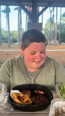 #viral #fyp #him #texasroadhouse #good thank you for 300k ❤️